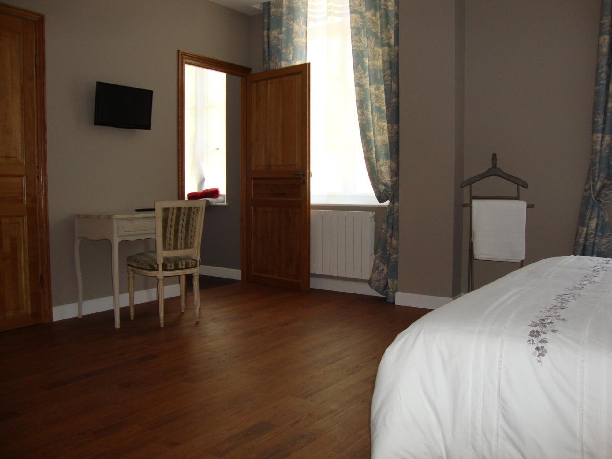 La Cour Des Carmes Bed and Breakfast Arras Værelse billede