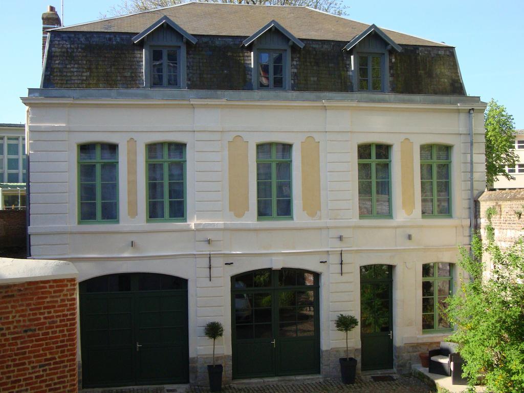 La Cour Des Carmes Bed and Breakfast Arras Eksteriør billede
